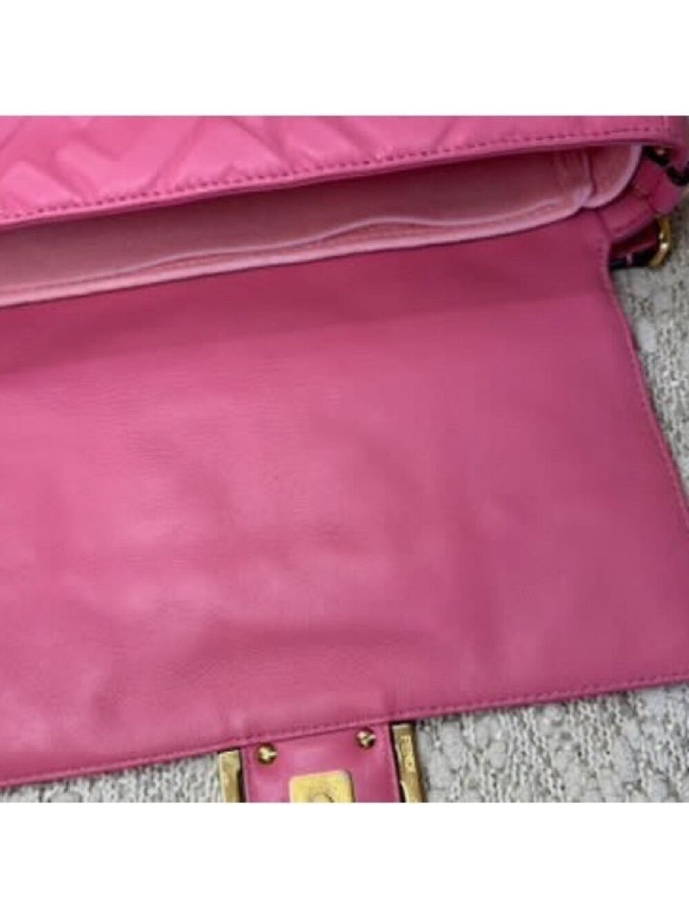 SOLD Fendi Baguette Medium (1900) - Picture 13 of 15